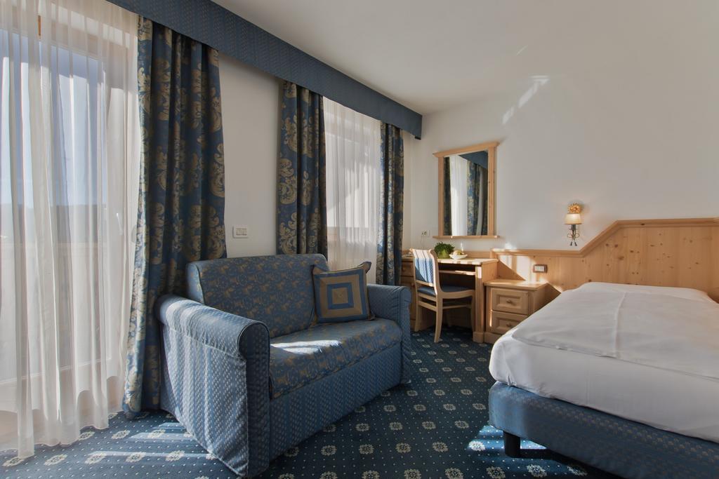 Aparthotel Garni La Dorada Kolfuschg Exterior foto